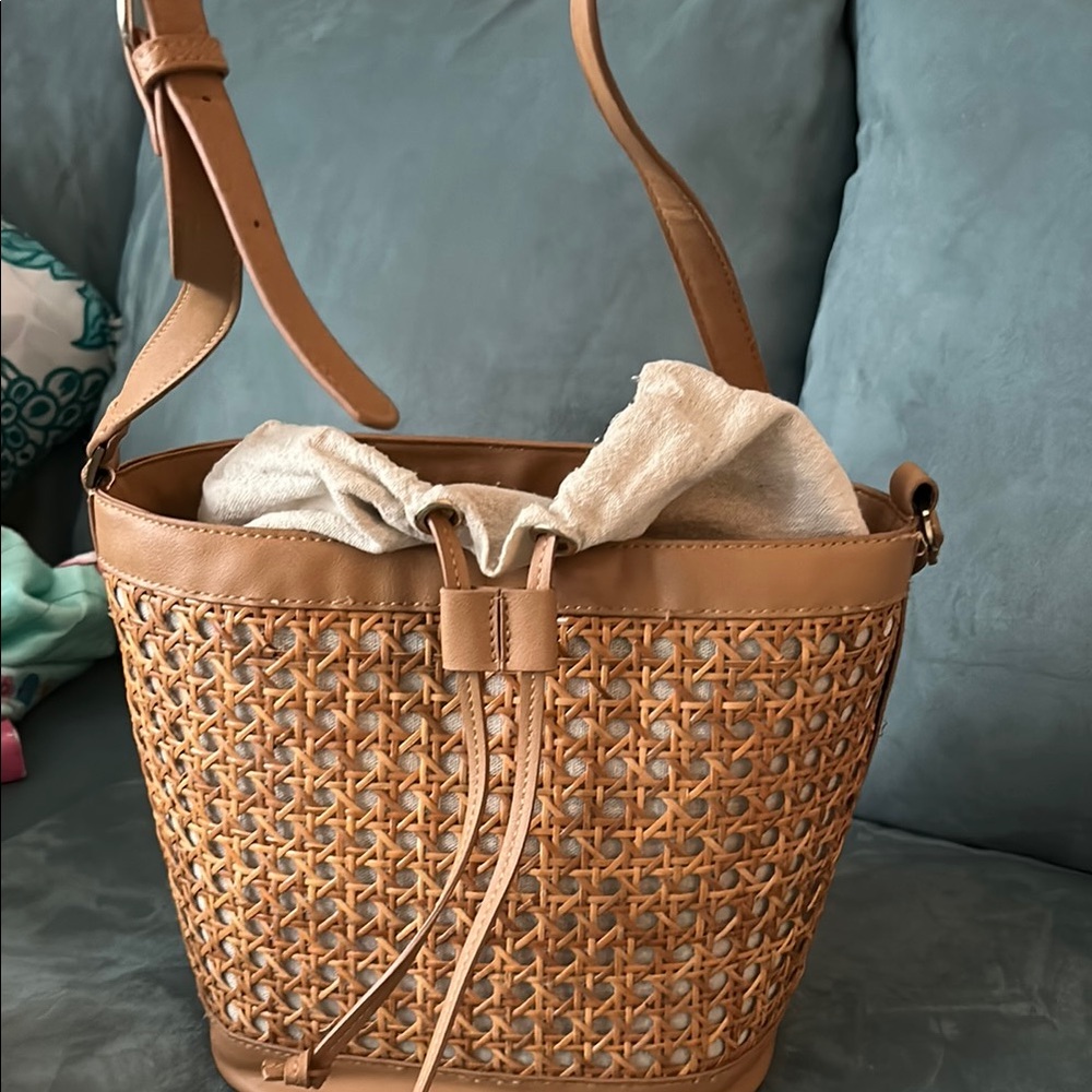 Brown Woven Leather Tote Bag - Picture 2 of 3